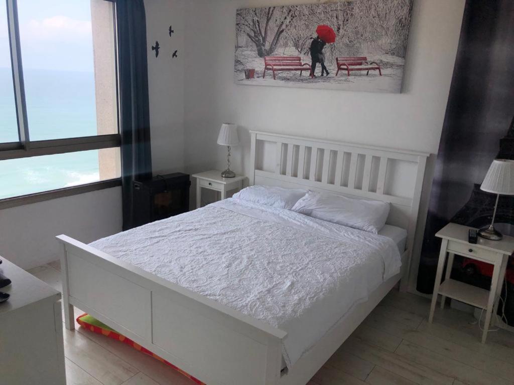 Haifa Almog Vip Hotel Sea View Apartments Экстерьер фото